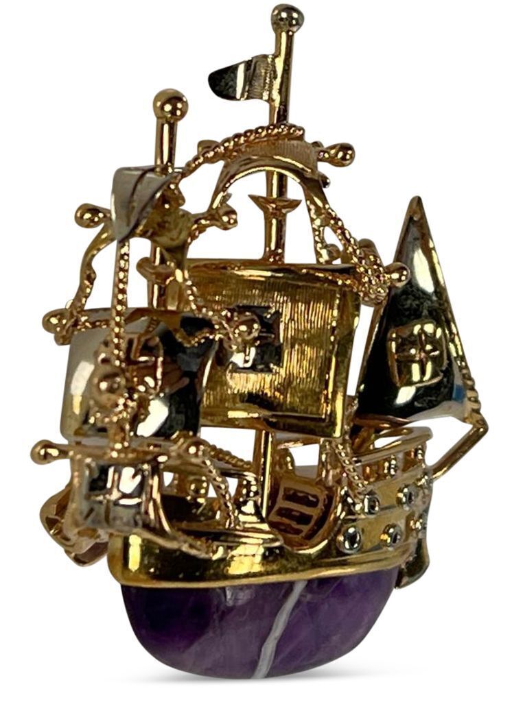 Portuguese Galleon 18K Gold and Amethyst Brooch - 3