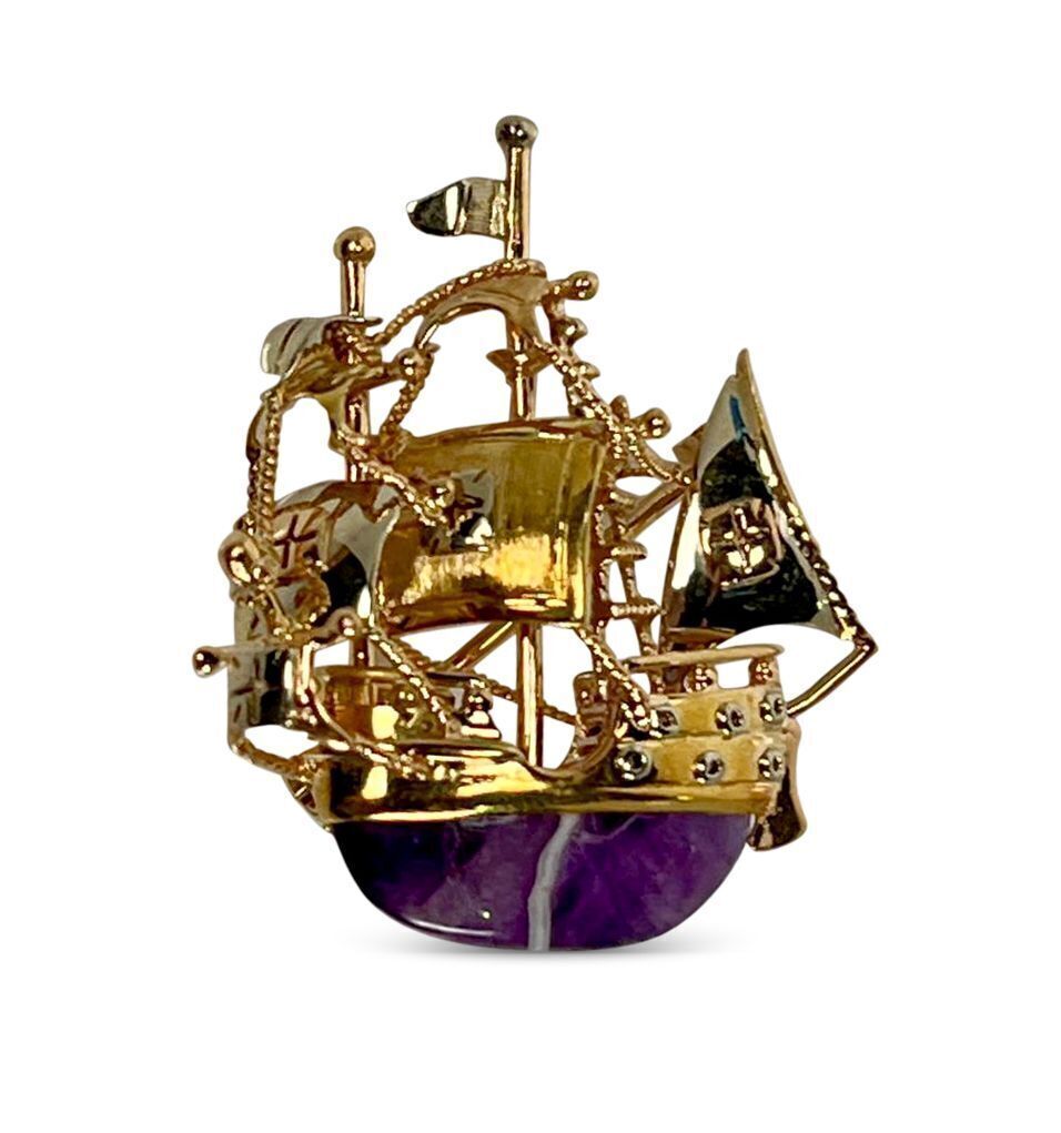 Portuguese Galleon 18K Gold and Amethyst Brooch - 4