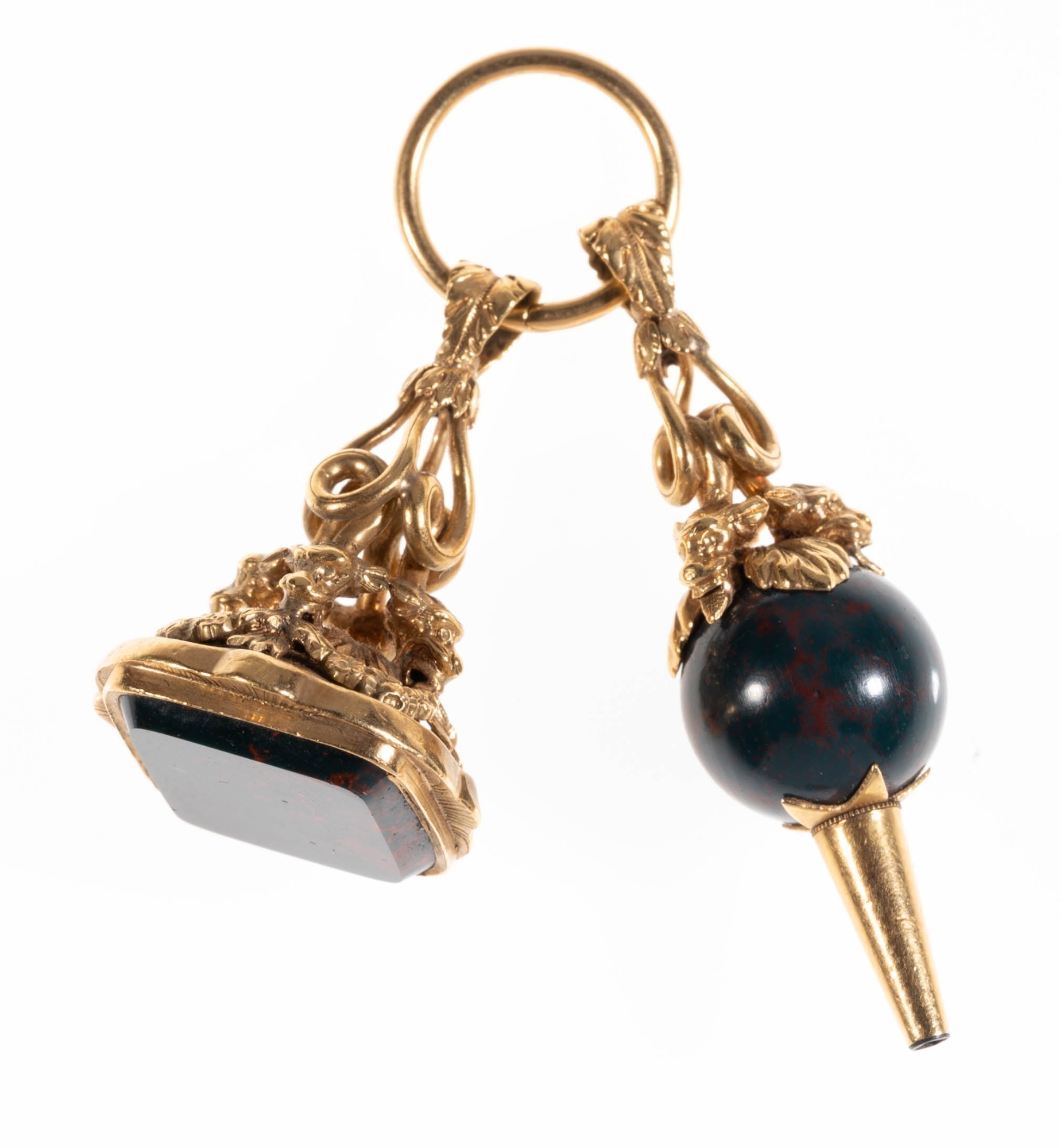 18K GOLD AND BLOODSTONE 3 DIMENSIONAL SEAL FOB AND KEY