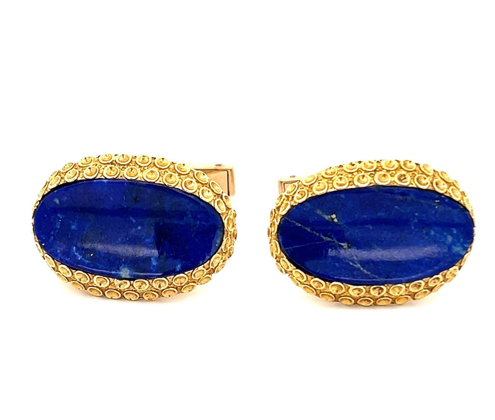 KUTCHINSKY LONDON LAPIS LAZULI AND 18K GOLD BRUTALIST STYLE CUFFLINKS, CIRCA 1970