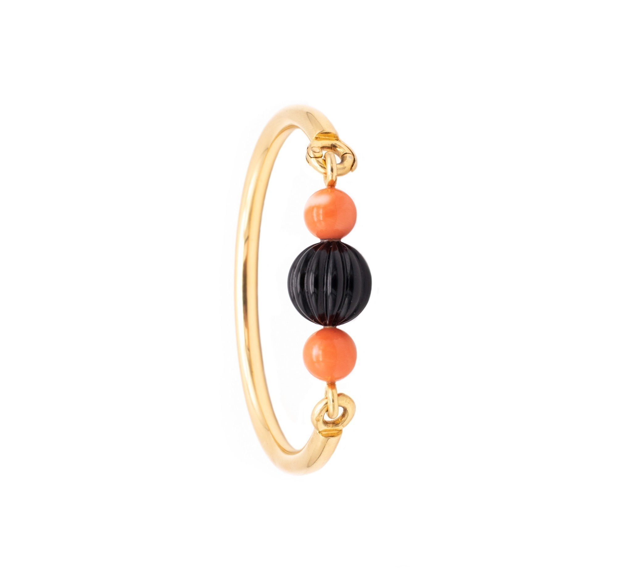 BOUCHERON PARIS 18K GOLD CORAL AND ONXY BRACELET, CIRCA 1970